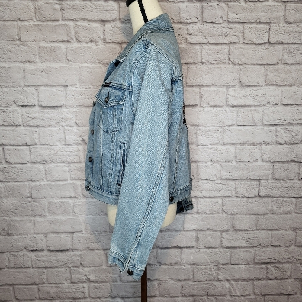 Harley-Davidson Jacket Light Wash Denim  Embroidered Logo Classic Style Size M - Picture 9 of 10